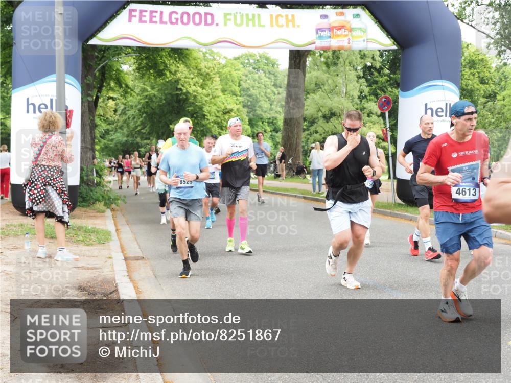 29.06.2025 - hella hamburg halbmarathon MichiJ http://msf.ph/oto/8251867 29.06.2025 10:52:06 Zwischen KM18-KM19 1885, 4613, 7271, 7474, 9254, 9339, 10756, 11614, 11784, 13210, 13901, 15009, 15377, 16344, 17550, 18196, 18525, 19165, 19176 meine-sportfotos.de