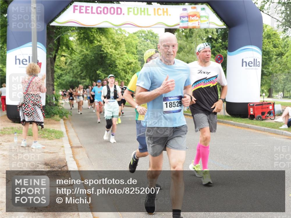29.06.2025 - hella hamburg halbmarathon MichiJ http://msf.ph/oto/8252007 29.06.2025 10:52:08 Zwischen KM18-KM19 1885, 4613, 6706, 7271, 7474, 9254, 9339, 10756, 11614, 11784, 13210, 15009, 15377, 16063, 16344, 17434, 17550, 18128, 18196, 18525, 19165, 19173, 19176 meine-sportfotos.de