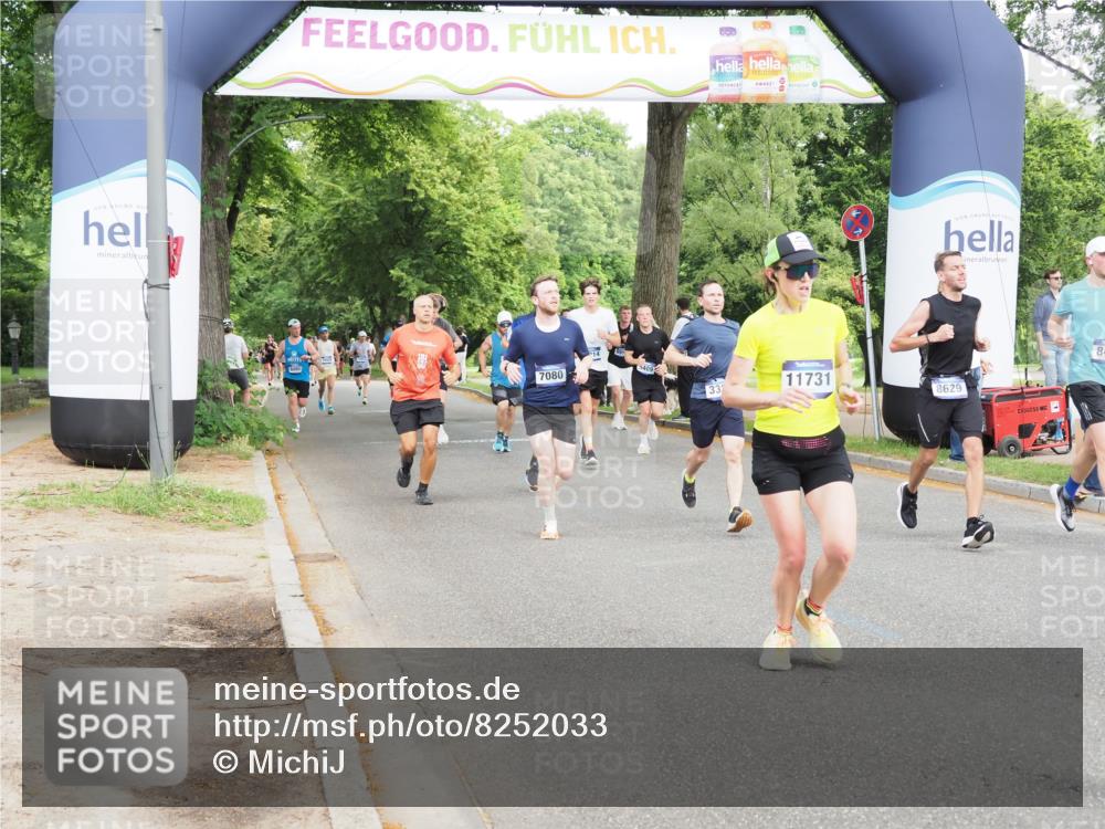 29.06.2025 - hella hamburg halbmarathon MichiJ http://msf.ph/oto/8252033 29.06.2025 10:28:58 Zwischen KM18-KM19 2324, 3332, 4843, 5375, 8465, 8629, 11731, 11765, 12046, 12540, 12704, 13158, 15828, 17214, 17973 meine-sportfotos.de