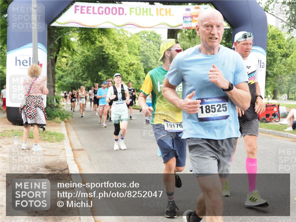 29.06.2025 - hella hamburg halbmarathon MichiJ http://msf.ph/oto/8252047 29.06.2025 10:52:08 Zwischen KM18-KM19 1885, 4613, 6706, 7271, 7474, 9254, 9339, 10756, 11614, 11784, 13210, 15009, 15377, 16063, 16344, 17434, 17550, 18128, 18196, 18525, 19165, 19173, 19176 meine-sportfotos.de