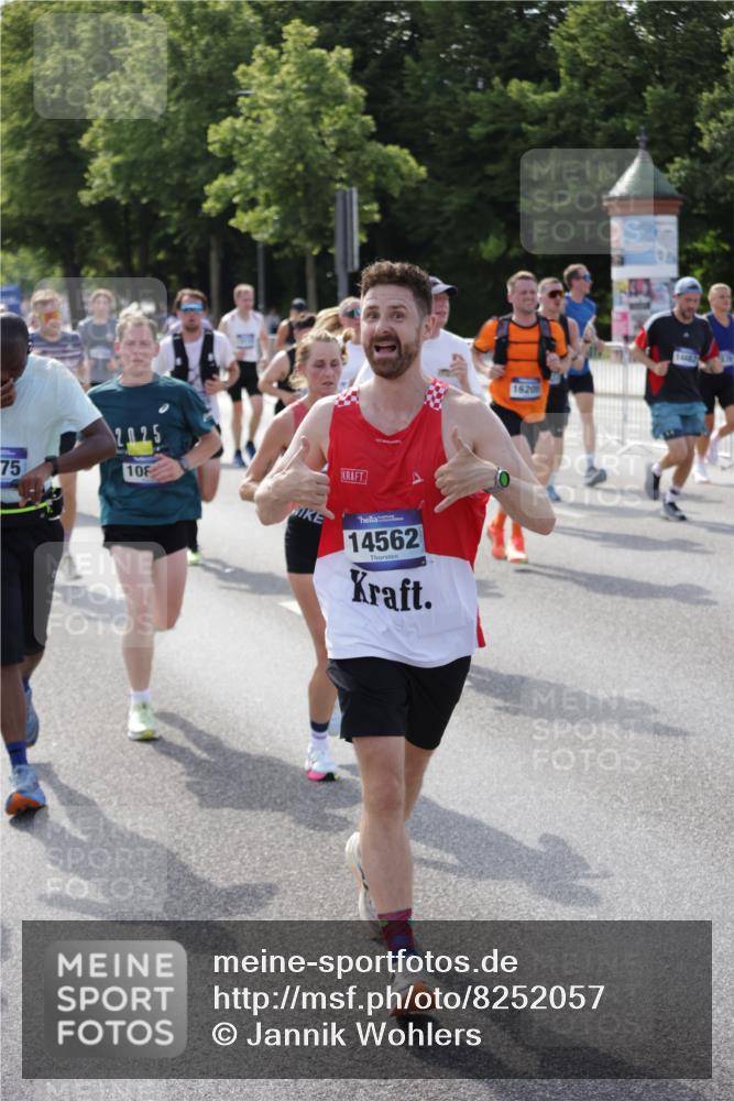29.06.2025 - hella hamburg halbmarathon Jannik Wohlers http://msf.ph/oto/8252057 29.06.2025 09:56:36 Lombardsbrücke 1381, 1537, 1657, 1783, 2025, 2074, 2111, 2340, 2396, 2839, 2869, 2878, 3093, 3575, 3791, 4726, 4770, 4897, 5008, 5194, 5319, 6033, 6377, 6631, 7176, 7177, 7918, 8112, 8313, 8572, 8651, 8661, 8710, 8813, 8930, 9060, 9082, 9497, 9876, 9985, 10040, 10133, 10189, 10859, 10896, 11184, 11451, 11747, 11975, 12311, 12482, 12528, 12585, 12590, 12690, 12733, 13245, 13267, 13282, 13609, 13865, 13962, 14033, 14036, 14125, 14482, 14562, 14588, 14592, 14834, 15590, 16732 meine-sportfotos.de