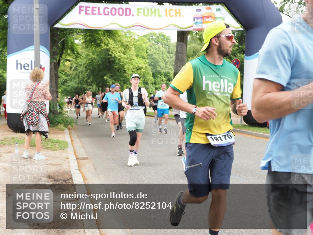 29.06.2025 - hella hamburg halbmarathon MichiJ http://msf.ph/oto/8252104 29.06.2025 10:52:08 Zwischen KM18-KM19 1885, 4613, 6706, 7271, 7474, 9254, 9339, 10756, 11614, 11784, 13210, 15009, 15377, 16063, 16344, 17434, 17550, 18128, 18196, 18525, 19165, 19173, 19176 meine-sportfotos.de
