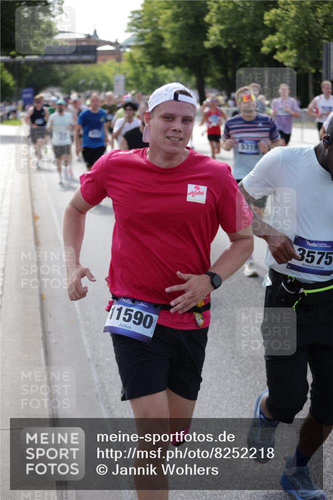 29.06.2025 - hella hamburg halbmarathon Jannik Wohlers http://msf.ph/oto/8252218 29.06.2025 09:56:37 Lombardsbrücke 1381, 1537, 1657, 1783, 2025, 2074, 2111, 2340, 2396, 2839, 2869, 2878, 3093, 3575, 3791, 4726, 4770, 4897, 5008, 5319, 5744, 6033, 6377, 6631, 7176, 7177, 7918, 8112, 8313, 8572, 8651, 8661, 8710, 8813, 8930, 9060, 9082, 9497, 9876, 9985, 10040, 10133, 10189, 10859, 10896, 11184, 11451, 11747, 11975, 12311, 12482, 12528, 12585, 12590, 12690, 12733, 13245, 13267, 13282, 13609, 13865, 13962, 14033, 14036, 14125, 14482, 14562, 14588, 14592, 14834, 15590, 16291, 16732 meine-sportfotos.de