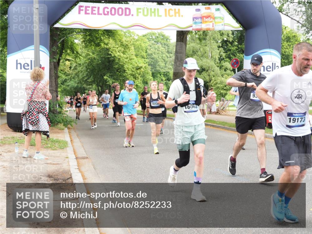 29.06.2025 - hella hamburg halbmarathon MichiJ http://msf.ph/oto/8252233 29.06.2025 10:52:10 Zwischen KM18-KM19 1885, 2490, 4613, 6706, 7474, 7907, 9339, 10756, 11614, 11784, 13210, 14642, 15009, 16063, 16344, 17434, 18128, 18525, 19165, 19173, 19176 meine-sportfotos.de