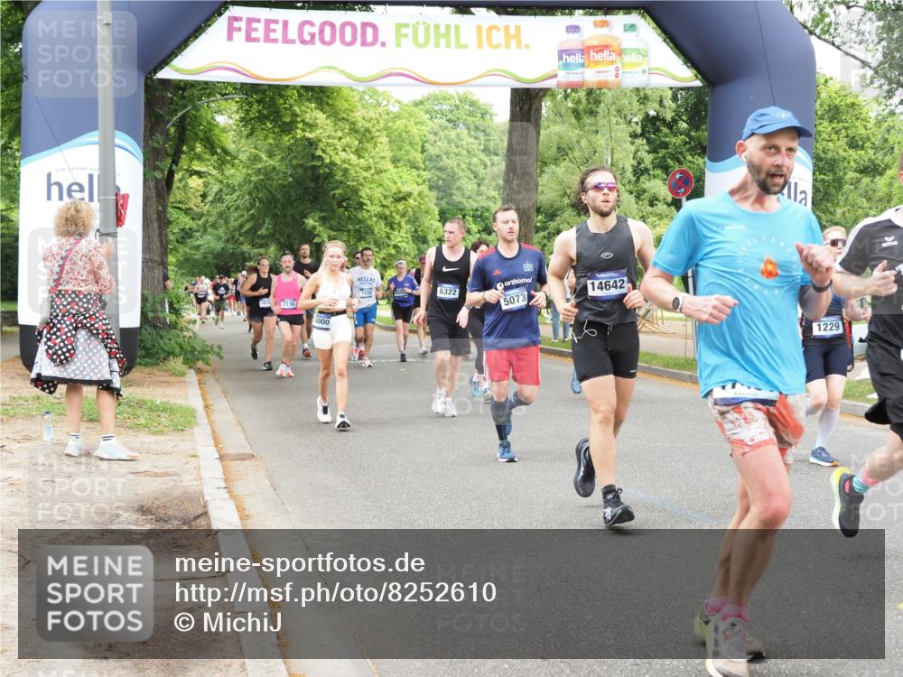 29.06.2025 - hella hamburg halbmarathon MichiJ http://msf.ph/oto/8252610 29.06.2025 10:52:13 Zwischen KM18-KM19 1186, 1229, 2136, 2490, 5073, 6706, 7907, 9339, 9477, 10756, 11784, 12426, 14642, 15000, 16063, 16344, 17434, 18128, 18525, 19173 meine-sportfotos.de