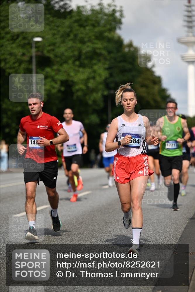 29.06.2025 - hella hamburg halbmarathon Dr. Thomas Lammeyer http://msf.ph/oto/8252621 29.06.2025 09:51:42 Kennedybrücke 1385, 1505, 1710, 1743, 2714, 2767, 3959, 4860, 5091, 5315, 5554, 6684, 6990, 7884, 9178, 10404, 10793, 10852, 10900, 11202, 11227 meine-sportfotos.de