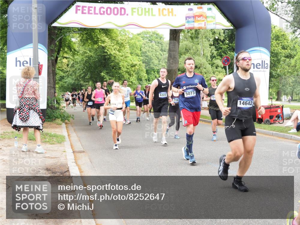 29.06.2025 - hella hamburg halbmarathon MichiJ http://msf.ph/oto/8252647 29.06.2025 10:52:13 Zwischen KM18-KM19 1186, 1229, 2136, 2490, 5073, 6706, 7907, 9339, 9477, 10756, 11784, 12426, 14642, 15000, 16063, 16344, 17434, 18128, 18525, 19173 meine-sportfotos.de
