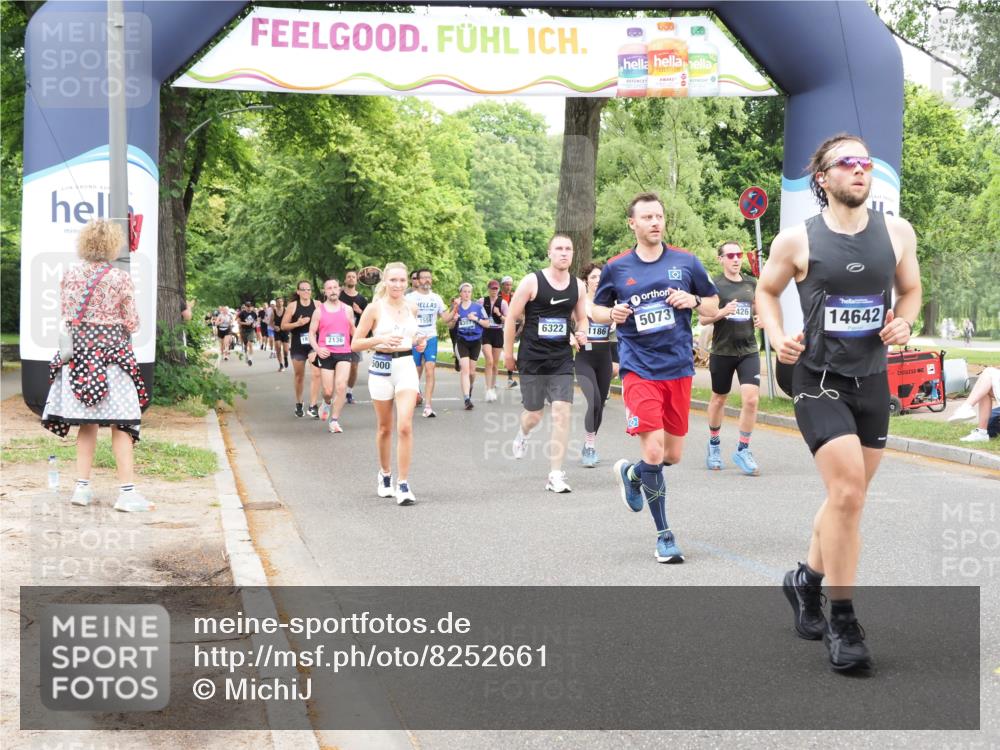29.06.2025 - hella hamburg halbmarathon MichiJ http://msf.ph/oto/8252661 29.06.2025 10:52:13 Zwischen KM18-KM19 1186, 1229, 2136, 2490, 5073, 6706, 7907, 9339, 9477, 10756, 11784, 12426, 14642, 15000, 16063, 16344, 17434, 18128, 18525, 19173 meine-sportfotos.de