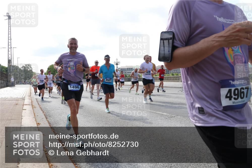 29.06.2025 - hella hamburg halbmarathon Lena Gebhardt http://msf.ph/oto/8252730 29.06.2025 09:56:45 Lombardsbrücke 1452, 1460, 1496, 1499, 1592, 1628, 1783, 1833, 1877, 2013, 2058, 2074, 2082, 2111, 2208, 2340, 2378, 2396, 2771, 2878, 2953, 2996, 3256, 3296, 3310, 3575, 3652, 3791, 4065, 4077, 4377, 4404, 4635, 4711, 4770, 4833, 4897, 5008, 5169, 5194, 5482, 5600, 5607, 5839, 5978, 6033, 6168, 6286, 6377, 6511, 6512, 6561, 6562, 6631, 7176, 7383, 7475, 7583, 7943, 8112, 8261, 8361, 8514, 8572, 8587, 8618, 8661, 8710, 8813, 8863, 8921, 8968, 8996, 9082, 9246, 9497, 9537, 9597, 9638 meine-sportfotos.de