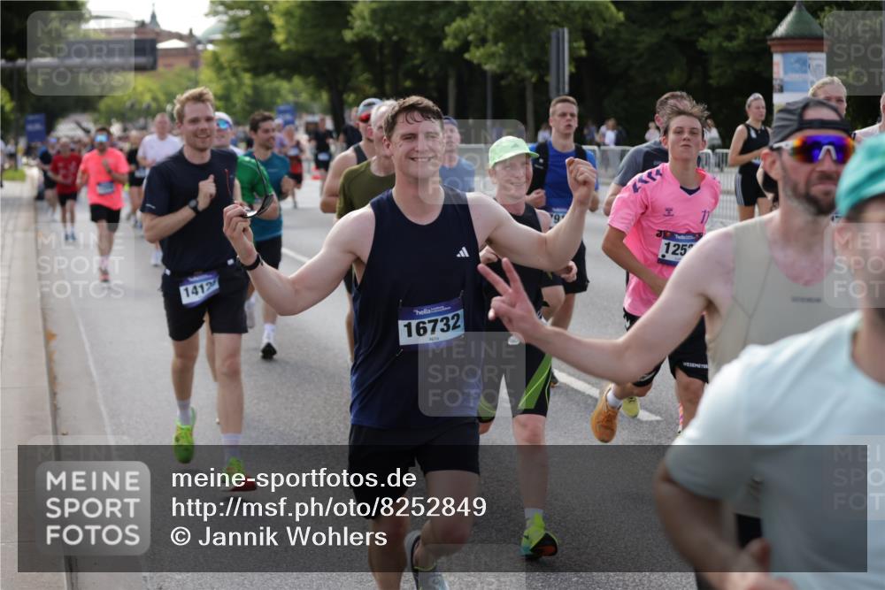 29.06.2025 - hella hamburg halbmarathon Jannik Wohlers http://msf.ph/oto/8252849 29.06.2025 09:56:43 Lombardsbrücke 1327, 1381, 1442, 1537, 1657, 1783, 2025, 2074, 2111, 2340, 2595, 2814, 2839, 2869, 3093, 3575, 3791, 4726, 4770, 5008, 5013, 5319, 5744, 6377, 6631, 7177, 7259, 7918, 8112, 8313, 8651, 8813, 8930, 9060, 9497, 10040, 10133, 10189, 10549, 10859, 10896, 11184, 11451, 11747, 11975, 12528, 12590, 12733, 13245, 13267, 13794, 13865, 14036, 14125, 14192, 14482, 14562, 14592, 15590, 16094, 16291, 16732 meine-sportfotos.de
