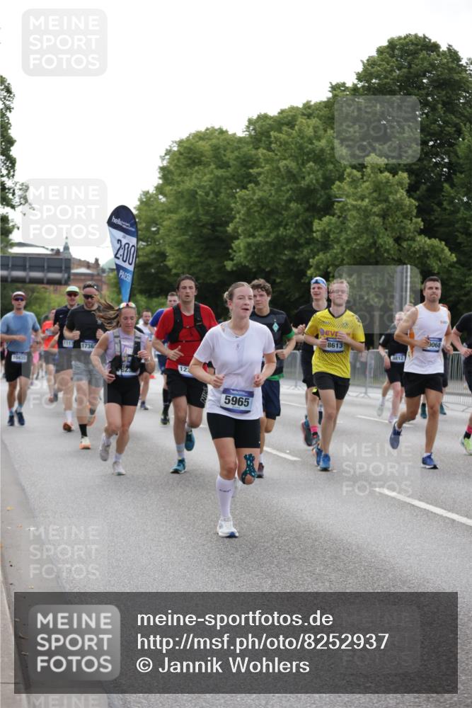 29.06.2025 - hella hamburg halbmarathon Jannik Wohlers http://msf.ph/oto/8252937 29.06.2025 10:31:14 Lombardsbrücke 1235, 1373, 1844, 1879, 2831, 2832, 3396, 3397, 3424, 3571, 3681, 4953, 5165, 5965, 6160, 6546, 6573, 6640, 7334, 7772, 8304, 8620, 8806, 9078, 9104, 9183, 9478, 9812, 9882, 9883, 10240, 10421, 10435, 10586, 11178, 11587, 12381, 12758, 13724, 15024, 15102, 15222, 15575, 16310, 16541, 17043, 17362, 17404, 17517, 17706, 17989, 18433, 18507, 18613, 18629, 18672, 18943, 19068, 19233 meine-sportfotos.de