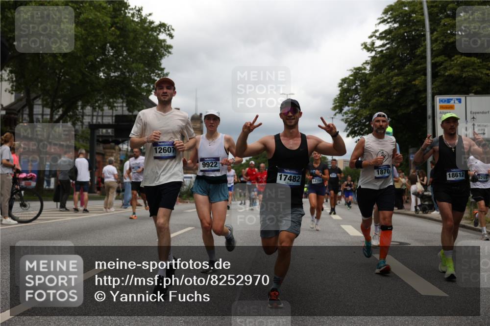 29.06.2025 - hella hamburg halbmarathon Yannick Fuchs http://msf.ph/oto/8252970 29.06.2025 10:48:02 20KM 1267, 1422, 1442, 1502, 1549, 1870, 2058, 2432, 2518, 2630, 3096, 3103, 3310, 3819, 3898, 4299, 5020, 5259, 6260, 6294, 6374, 7129, 7395, 7478, 7973, 8223, 8285, 8394, 9032, 9380, 9791, 9922, 10040, 11009, 11068, 11430, 11789, 11844, 12213, 12321, 12607, 12632, 13033, 13147, 13397, 13794, 13803, 13912, 14026, 14239, 14702, 15146, 15856, 16623, 16750, 16780, 17482, 17765, 18308, 18450, 18514, 18612, 18759, 19067, 19177 meine-sportfotos.de