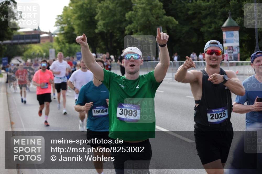 29.06.2025 - hella hamburg halbmarathon Jannik Wohlers http://msf.ph/oto/8253002 29.06.2025 09:56:45 Lombardsbrücke 1327, 1381, 1442, 1537, 1657, 1783, 2025, 2111, 2595, 2814, 2839, 2869, 3093, 3575, 3791, 4726, 4770, 5008, 5013, 5021, 5319, 5744, 6631, 6720, 7177, 7259, 7918, 8112, 8313, 8651, 8813, 8930, 9060, 9316, 10040, 10133, 10189, 10549, 10859, 11184, 11339, 11451, 11747, 11975, 12235, 12421, 12489, 12528, 12580, 12590, 12733, 13267, 13794, 13865, 14036, 14125, 14192, 14482, 14562, 14592, 15484, 15590, 15897, 16094, 16291, 16732, 17129 meine-sportfotos.de