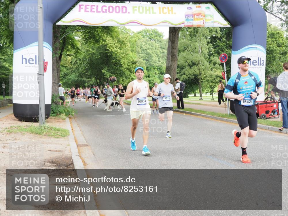 29.06.2025 - hella hamburg halbmarathon MichiJ http://msf.ph/oto/8253161 29.06.2025 10:29:04 Zwischen KM18-KM19 1603, 3332, 4843, 5409, 5916, 6080, 7080, 8465, 8467, 11731, 14092, 14924, 15424, 15813, 16761, 17214 meine-sportfotos.de