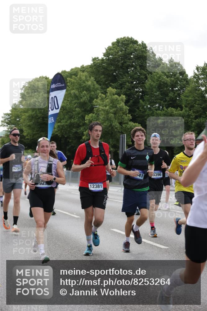 29.06.2025 - hella hamburg halbmarathon Jannik Wohlers http://msf.ph/oto/8253264 29.06.2025 10:31:15 Lombardsbrücke 1235, 1373, 1844, 1879, 2831, 2832, 3396, 3397, 3424, 3571, 3681, 4953, 5165, 5965, 6160, 6546, 6573, 6640, 7334, 7772, 8304, 8620, 8806, 9078, 9104, 9183, 9478, 9812, 9882, 9883, 10240, 10421, 10435, 10586, 11178, 11587, 12381, 12758, 13724, 14793, 15024, 15102, 15222, 15575, 16310, 16541, 17043, 17362, 17404, 17517, 17989, 18433, 18507, 18613, 18629, 18672, 18943, 19068, 19233 meine-sportfotos.de