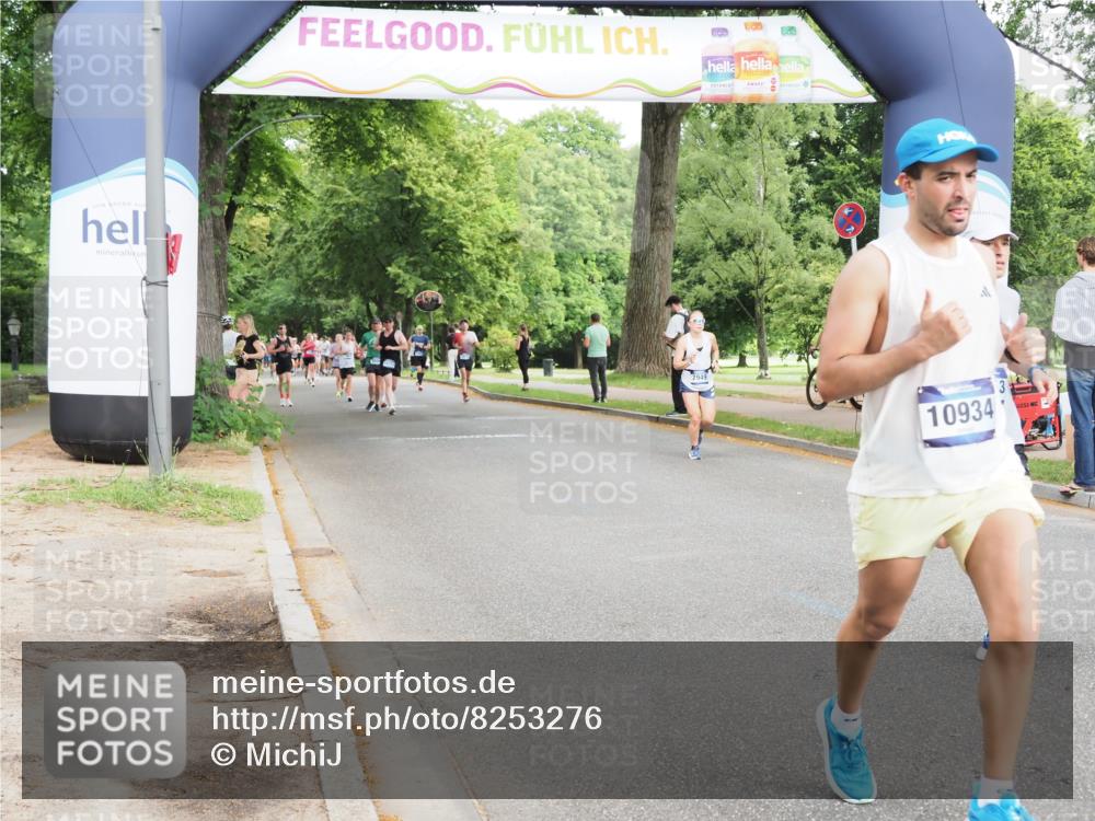 29.06.2025 - hella hamburg halbmarathon MichiJ http://msf.ph/oto/8253276 29.06.2025 10:29:06 Zwischen KM18-KM19 1603, 5409, 5916, 6080, 7080, 8467, 10934, 14092, 14924, 15424, 15813, 16761 meine-sportfotos.de