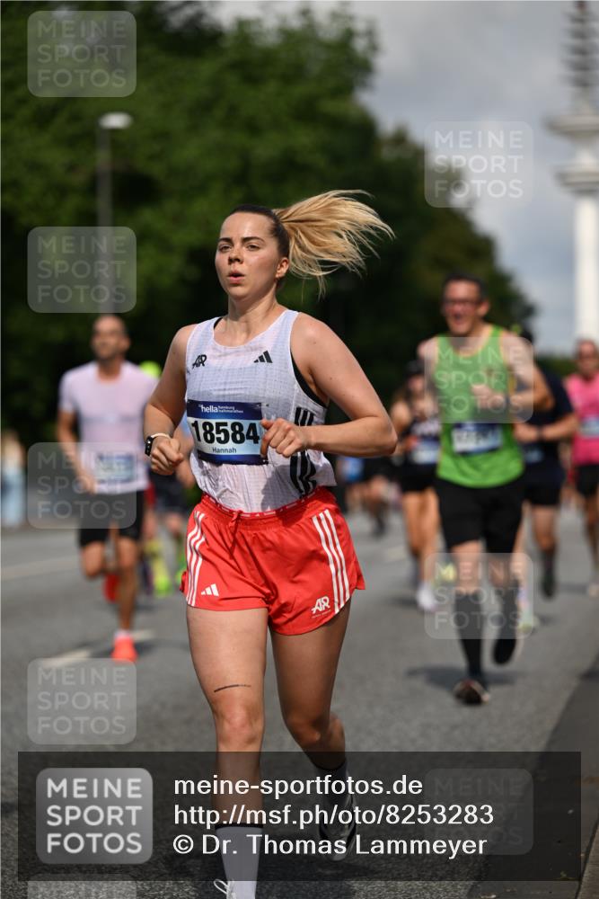 29.06.2025 - hella hamburg halbmarathon Dr. Thomas Lammeyer http://msf.ph/oto/8253283 29.06.2025 09:51:43 Kennedybrücke 1385, 1505, 1710, 1743, 2714, 2767, 3959, 4860, 5091, 5315, 5554, 5709, 6684, 6990, 7884, 10404, 10793, 10852, 10900 meine-sportfotos.de