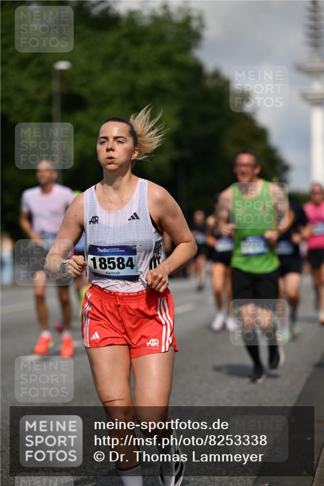 29.06.2025 - hella hamburg halbmarathon Dr. Thomas Lammeyer http://msf.ph/oto/8253338 29.06.2025 09:51:43 Kennedybrücke 1385, 1505, 1710, 1743, 2714, 2767, 3959, 4860, 5091, 5315, 5554, 5709, 6684, 6990, 7884, 10404, 10793, 10852, 10900 meine-sportfotos.de