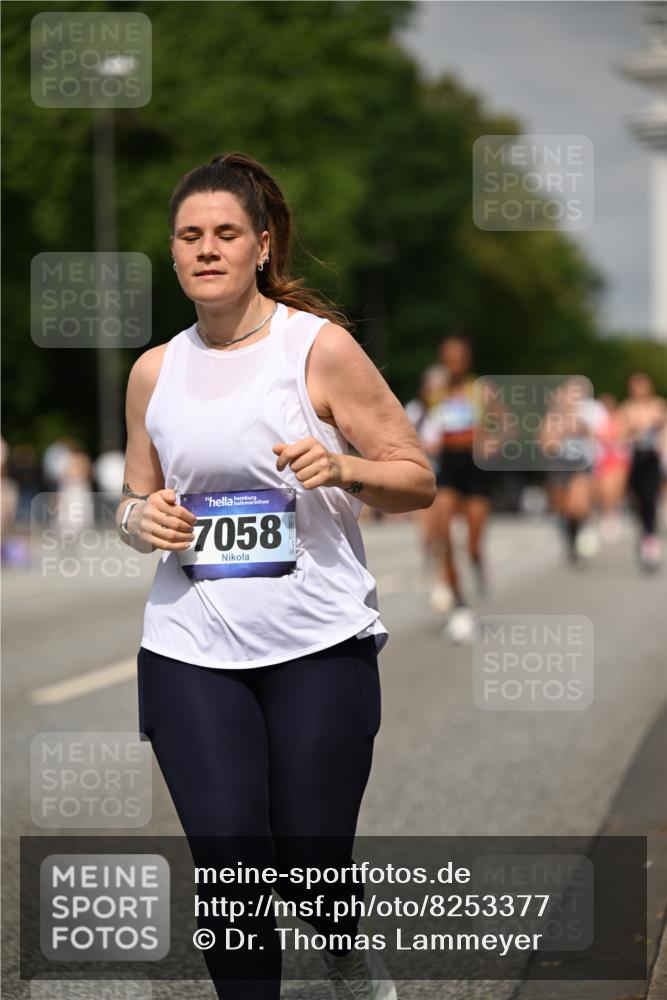 29.06.2025 - hella hamburg halbmarathon Dr. Thomas Lammeyer http://msf.ph/oto/8253377 29.06.2025 10:14:26 Kennedybrücke 1052, 1186, 1456, 4389, 7058, 7250, 8685, 9150, 9829, 9988 meine-sportfotos.de