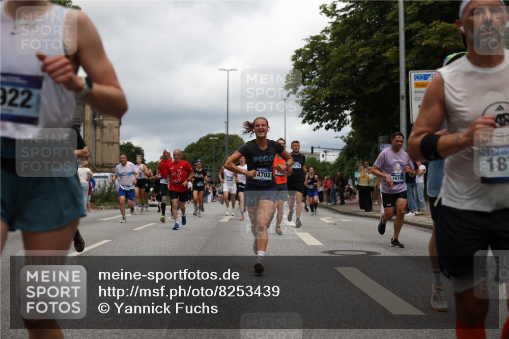 29.06.2025 - hella hamburg halbmarathon Yannick Fuchs http://msf.ph/oto/8253439 29.06.2025 10:48:03 20KM 1267, 1422, 1442, 1502, 1549, 1870, 2058, 2432, 2518, 2630, 3096, 3103, 3310, 3898, 4299, 5020, 5259, 6260, 6294, 6374, 7129, 7395, 7478, 7973, 8223, 8285, 8394, 9032, 9380, 9791, 9922, 10040, 11009, 11068, 11430, 11789, 11844, 12213, 12321, 12607, 13033, 13147, 13397, 13794, 13803, 13869, 13912, 14026, 14239, 14702, 15146, 15856, 16623, 16750, 16780, 17482, 17765, 18308, 18450, 18514, 18612, 18759, 19067, 19177 meine-sportfotos.de