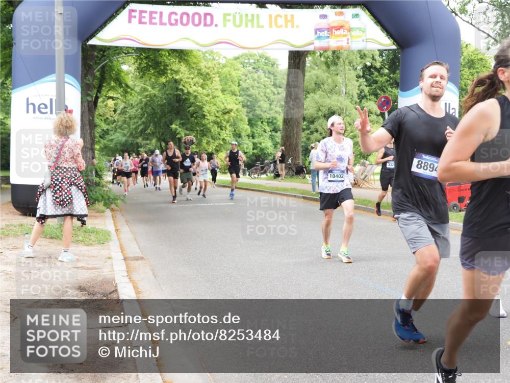29.06.2025 - hella hamburg halbmarathon MichiJ http://msf.ph/oto/8253484 29.06.2025 10:52:18 Zwischen KM18-KM19 1186, 1229, 1559, 2136, 4307, 5073, 6322, 7210, 7211, 7888, 7907, 8894, 8960, 9477, 10402, 12426, 15000, 18199 meine-sportfotos.de