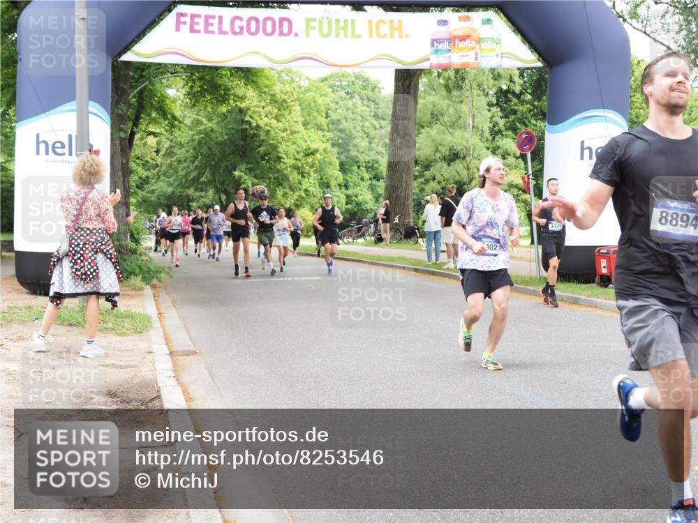 29.06.2025 - hella hamburg halbmarathon MichiJ http://msf.ph/oto/8253546 29.06.2025 10:52:19 Zwischen KM18-KM19 1186, 1229, 1559, 2136, 3328, 4307, 5073, 6322, 7210, 7211, 7888, 8894, 8960, 9477, 10402, 12426, 15000, 18199 meine-sportfotos.de