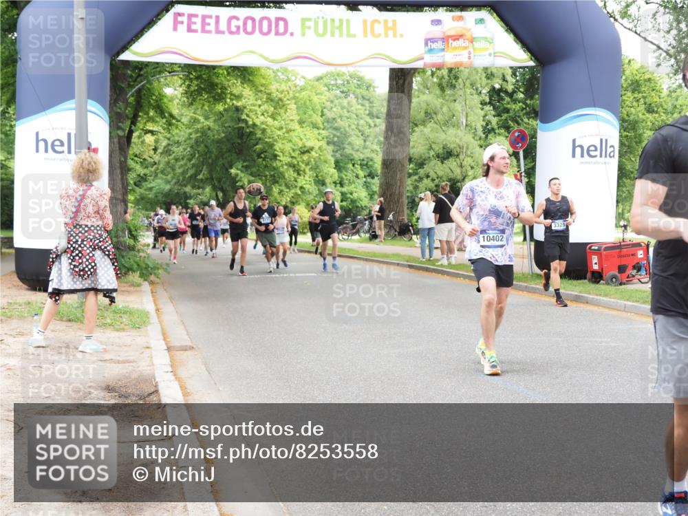 29.06.2025 - hella hamburg halbmarathon MichiJ http://msf.ph/oto/8253558 29.06.2025 10:52:19 Zwischen KM18-KM19 1186, 1229, 1559, 2136, 3328, 4307, 5073, 6322, 7210, 7211, 7888, 8894, 8960, 9477, 10402, 12426, 15000, 18199 meine-sportfotos.de