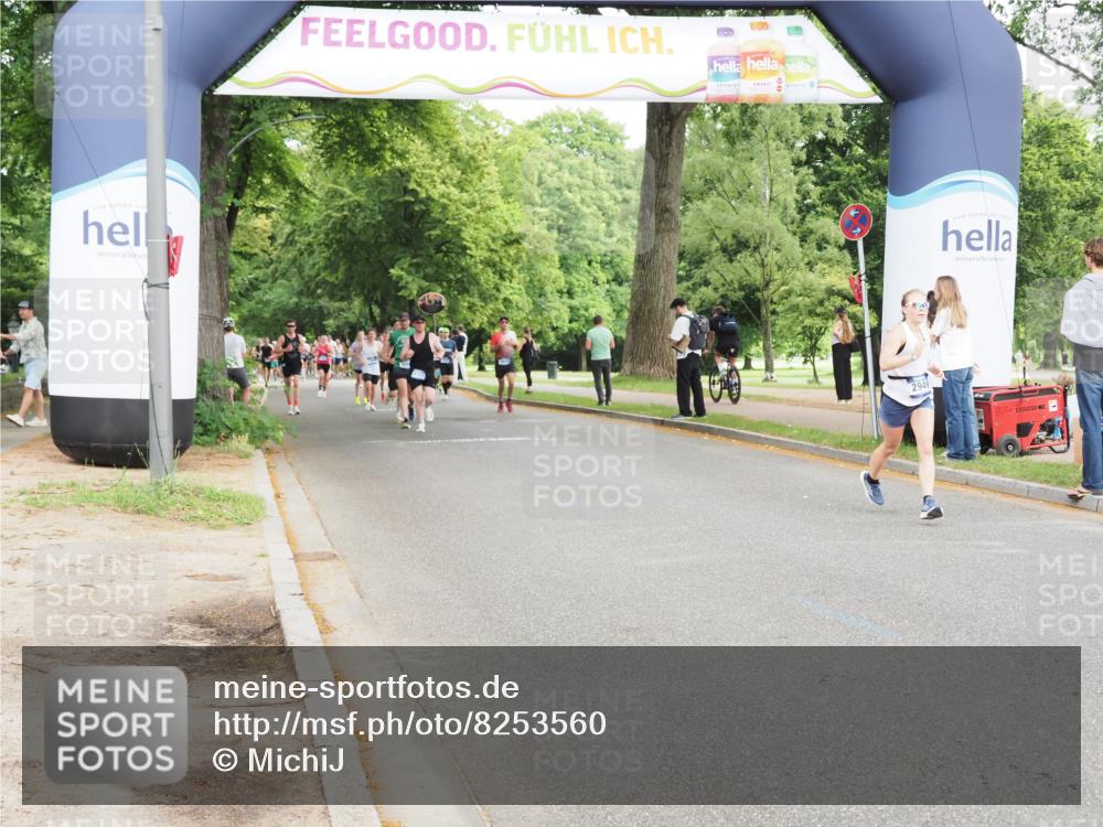 29.06.2025 - hella hamburg halbmarathon MichiJ http://msf.ph/oto/8253560 29.06.2025 10:29:07 Zwischen KM18-KM19 1603, 2949, 5409, 5916, 6080, 7080, 8467, 10934, 14092, 14924, 15424, 15813, 16761 meine-sportfotos.de