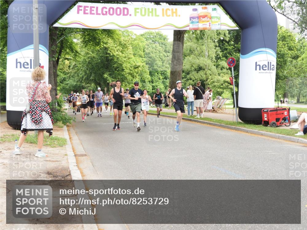 29.06.2025 - hella hamburg halbmarathon MichiJ http://msf.ph/oto/8253729 29.06.2025 10:52:21 Zwischen KM18-KM19 1559, 2136, 3328, 4307, 6322, 7210, 7211, 7888, 8171, 8894, 8960, 9477, 10402, 12426, 18199 meine-sportfotos.de