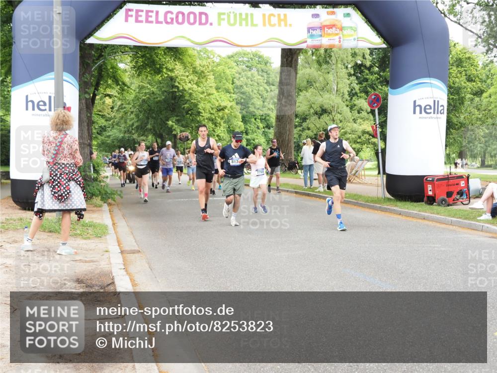 29.06.2025 - hella hamburg halbmarathon MichiJ http://msf.ph/oto/8253823 29.06.2025 10:52:21 Zwischen KM18-KM19 1559, 2136, 3328, 4307, 6322, 7210, 7211, 7888, 8171, 8894, 8960, 9477, 10402, 12426, 18199 meine-sportfotos.de