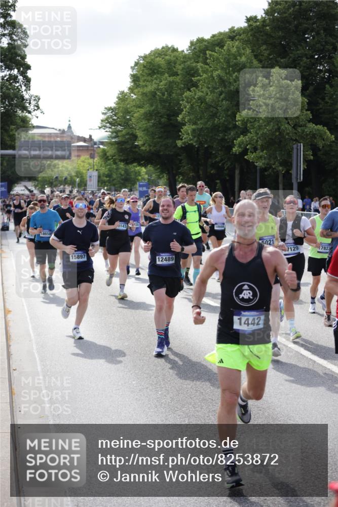 29.06.2025 - hella hamburg halbmarathon Jannik Wohlers http://msf.ph/oto/8253872 29.06.2025 09:56:52 Lombardsbrücke 1030, 1327, 1442, 1537, 1657, 2025, 2119, 2595, 2814, 2839, 2855, 2869, 3093, 3103, 3698, 4299, 4558, 4726, 5013, 5018, 5021, 5744, 6125, 6720, 6762, 6942, 7177, 7259, 7918, 8313, 8447, 8651, 8930, 9060, 9316, 10040, 10133, 10191, 10192, 10368, 10376, 10549, 10667, 11143, 11339, 11451, 11579, 11747, 11975, 12235, 12421, 12489, 12528, 12580, 13267, 13794, 14036, 14122, 14125, 14192, 14482, 14592, 14881, 15484, 15590, 15897, 16043, 16094, 16291, 16732, 16800, 17129 meine-sportfotos.de