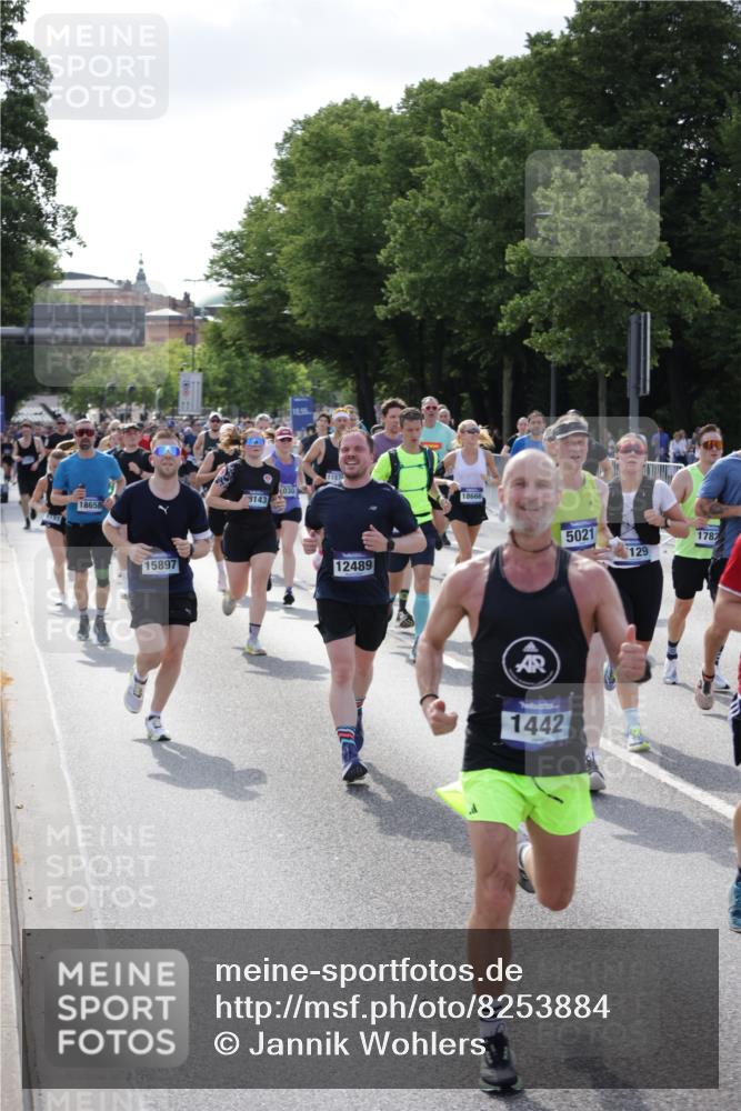 29.06.2025 - hella hamburg halbmarathon Jannik Wohlers http://msf.ph/oto/8253884 29.06.2025 09:56:52 Lombardsbrücke 1030, 1327, 1442, 1537, 1657, 2025, 2119, 2595, 2814, 2839, 2855, 2869, 3093, 3103, 3698, 4299, 4558, 4726, 5013, 5018, 5021, 5744, 6125, 6720, 6762, 6942, 7177, 7259, 7918, 8313, 8447, 8651, 8930, 9060, 9316, 10040, 10133, 10191, 10192, 10368, 10376, 10549, 10667, 11143, 11339, 11451, 11579, 11747, 11975, 12235, 12421, 12489, 12528, 12580, 13267, 13794, 14036, 14122, 14125, 14192, 14482, 14592, 14881, 15484, 15590, 15897, 16043, 16094, 16291, 16732, 16800, 17129 meine-sportfotos.de