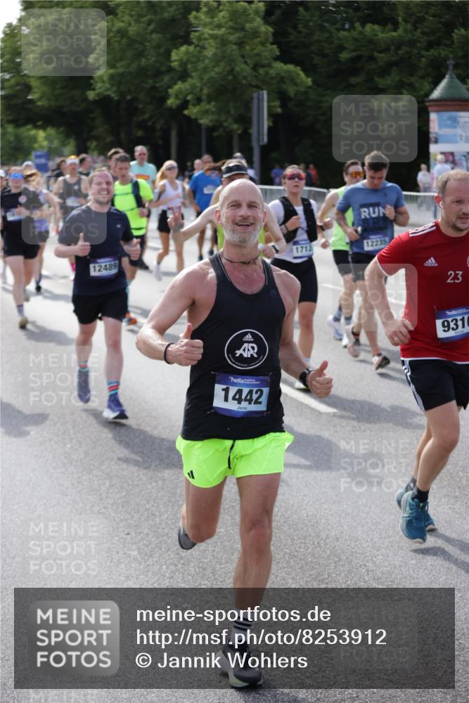 29.06.2025 - hella hamburg halbmarathon Jannik Wohlers http://msf.ph/oto/8253912 29.06.2025 09:56:52 Lombardsbrücke 1030, 1327, 1442, 1537, 1657, 2025, 2119, 2595, 2814, 2839, 2855, 2869, 3093, 3103, 3698, 4299, 4558, 4726, 5013, 5018, 5021, 5744, 6125, 6720, 6762, 6942, 7177, 7259, 7918, 8313, 8447, 8651, 8930, 9060, 9316, 10040, 10133, 10191, 10192, 10368, 10376, 10549, 10667, 11143, 11339, 11451, 11579, 11747, 11975, 12235, 12421, 12489, 12528, 12580, 13267, 13794, 14036, 14122, 14125, 14192, 14482, 14592, 14881, 15484, 15590, 15897, 16043, 16094, 16291, 16732, 16800, 17129 meine-sportfotos.de