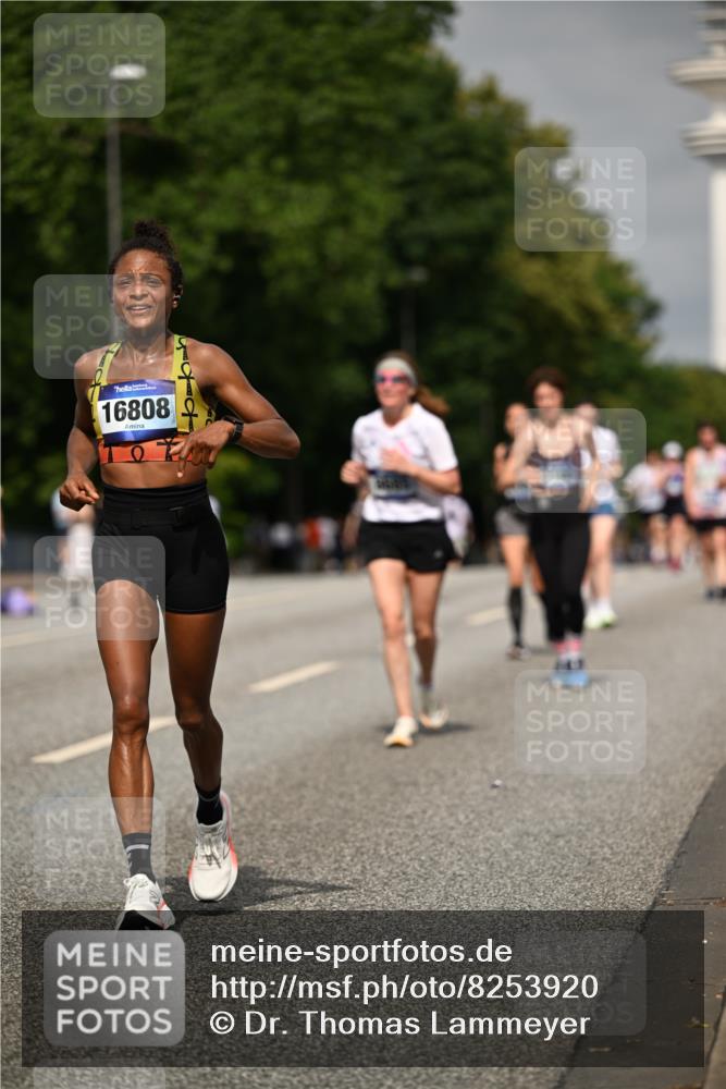29.06.2025 - hella hamburg halbmarathon Dr. Thomas Lammeyer http://msf.ph/oto/8253920 29.06.2025 10:14:29 Kennedybrücke 1052, 1186, 1456, 4389, 7058, 8685, 9150, 9829, 9988 meine-sportfotos.de