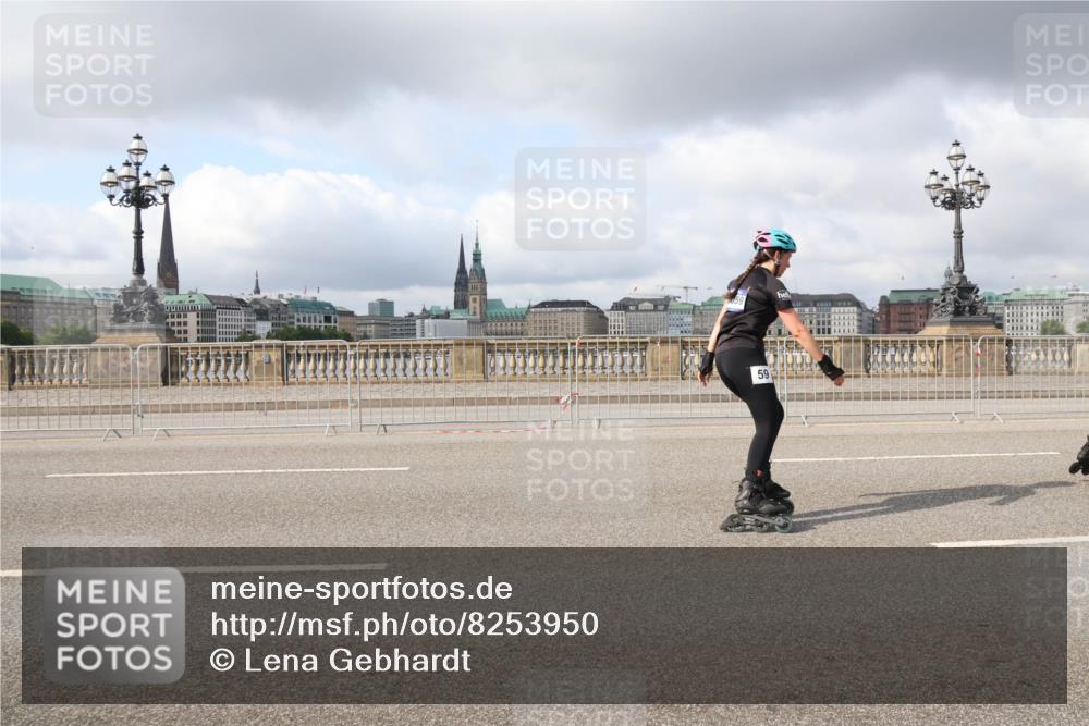 29.06.2025 - hella hamburg halbmarathon Lena Gebhardt http://msf.ph/oto/8253950 29.06.2025 09:03:10 Lombardsbrücke  meine-sportfotos.de