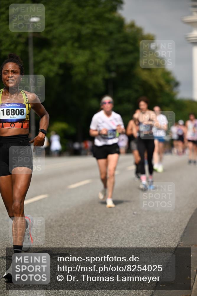 29.06.2025 - hella hamburg halbmarathon Dr. Thomas Lammeyer http://msf.ph/oto/8254025 29.06.2025 10:14:30 Kennedybrücke 1052, 1186, 1456, 5182, 5653, 5806, 7058, 8685, 9150, 9829, 9988 meine-sportfotos.de