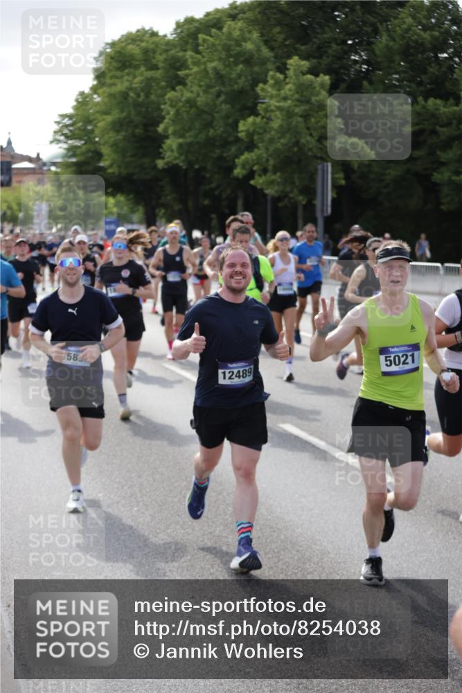 29.06.2025 - hella hamburg halbmarathon Jannik Wohlers http://msf.ph/oto/8254038 29.06.2025 09:56:53 Lombardsbrücke 1030, 1327, 1442, 1657, 2025, 2119, 2595, 2814, 2855, 3093, 3103, 3698, 4299, 4558, 4726, 5013, 5018, 5021, 5744, 6125, 6720, 6762, 6942, 7177, 7221, 7259, 7918, 8313, 8447, 8651, 9060, 9316, 10040, 10191, 10192, 10368, 10376, 10549, 10667, 11143, 11339, 11451, 11579, 11747, 11975, 12235, 12348, 12421, 12489, 12528, 12580, 13267, 13761, 13794, 14036, 14122, 14125, 14192, 14592, 14881, 15484, 15590, 15897, 16043, 16094, 16291, 16732, 16800, 17129 meine-sportfotos.de