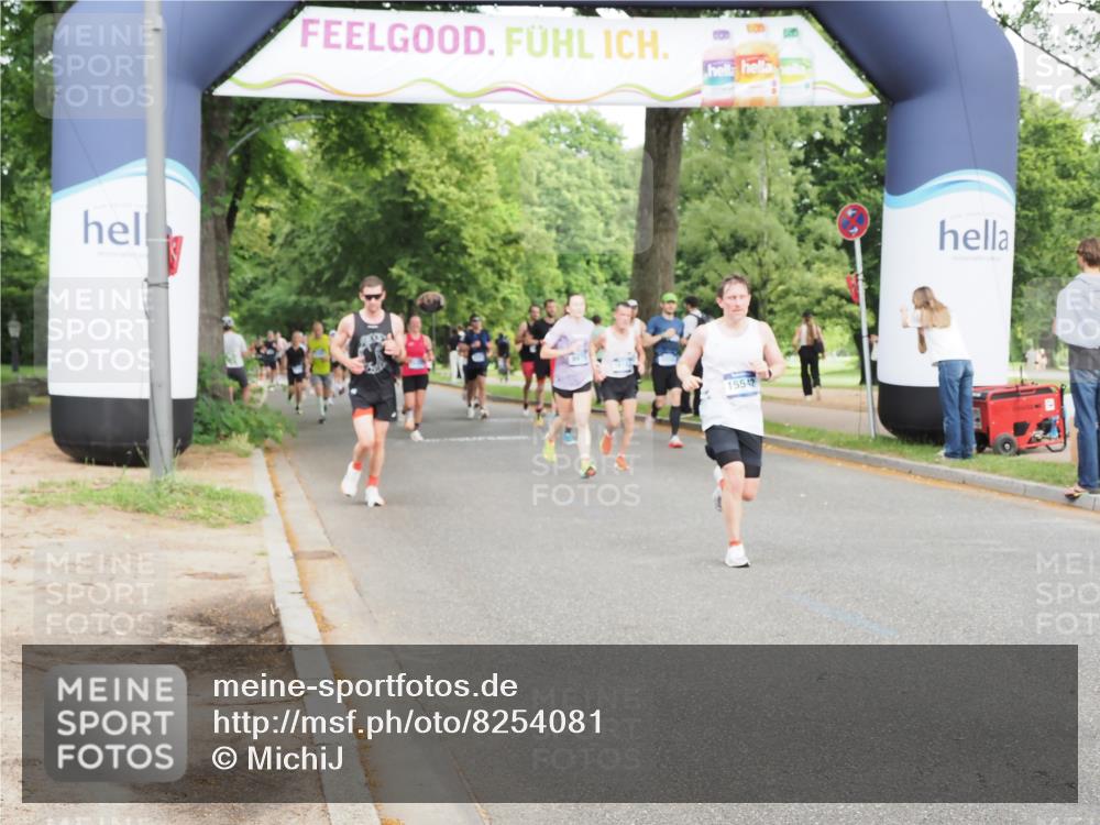 29.06.2025 - hella hamburg halbmarathon MichiJ http://msf.ph/oto/8254081 29.06.2025 10:29:14 Zwischen KM18-KM19 2568, 2949, 9979, 11767, 15542, 18173, 18192, 18573 meine-sportfotos.de