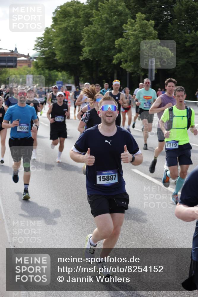 29.06.2025 - hella hamburg halbmarathon Jannik Wohlers http://msf.ph/oto/8254152 29.06.2025 09:56:54 Lombardsbrücke 1030, 1327, 1442, 2025, 2119, 2595, 2814, 2855, 3048, 3093, 3103, 3698, 4299, 4558, 4726, 5013, 5018, 5021, 5744, 6125, 6720, 6762, 6942, 7177, 7221, 7259, 7918, 8447, 8651, 9060, 9316, 10191, 10192, 10368, 10376, 10549, 10667, 11143, 11339, 11451, 11579, 11747, 12235, 12348, 12421, 12489, 12528, 12580, 13267, 13761, 13794, 14036, 14122, 14125, 14192, 14592, 14881, 15484, 15590, 15720, 15897, 16043, 16094, 16291, 16732, 16800, 17129 meine-sportfotos.de