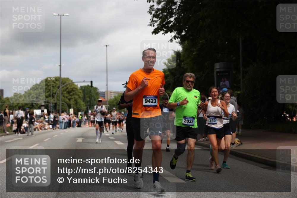 29.06.2025 - hella hamburg halbmarathon Yannick Fuchs http://msf.ph/oto/8254343 29.06.2025 11:06:52 20KM 1245, 2032, 2076, 2821, 3023, 3218, 3417, 3939, 4394, 4466, 4495, 5719, 5739, 6166, 6317, 6352, 6376, 7158, 7160, 8780, 9423, 9810, 9881, 9951, 9958, 10139, 10739, 10844, 12634, 13458, 13592, 13593, 14138, 15051, 15214, 15537, 15713, 16473, 17542, 18108, 18151, 18875 meine-sportfotos.de