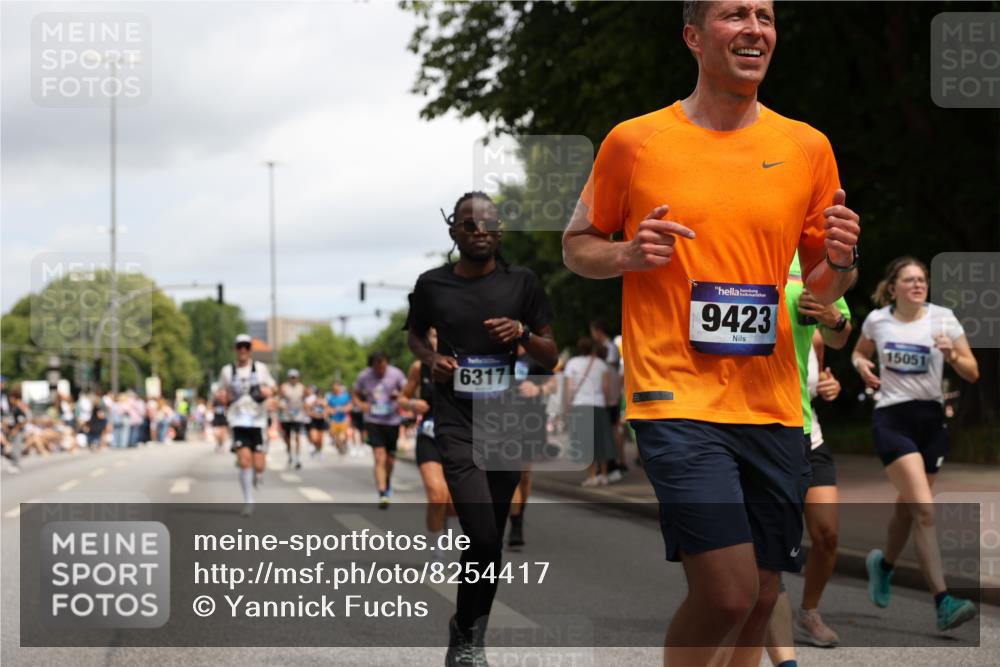 29.06.2025 - hella hamburg halbmarathon Yannick Fuchs http://msf.ph/oto/8254417 29.06.2025 11:06:53 20KM 1245, 2032, 2076, 2821, 3023, 3218, 3417, 3939, 4394, 4466, 4495, 5719, 5739, 6166, 6317, 6352, 7158, 7160, 8780, 9423, 9810, 9881, 9951, 9958, 10139, 10739, 10844, 12634, 13592, 13593, 14138, 15051, 15214, 15537, 15713, 16473, 17542, 18108, 18151, 18875 meine-sportfotos.de
