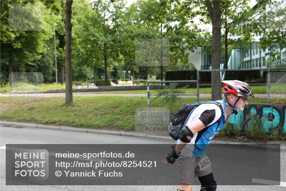 29.06.2025 - hella hamburg halbmarathon Yannick Fuchs http://msf.ph/oto/8254521 29.06.2025 09:34:58 20KM 382 meine-sportfotos.de