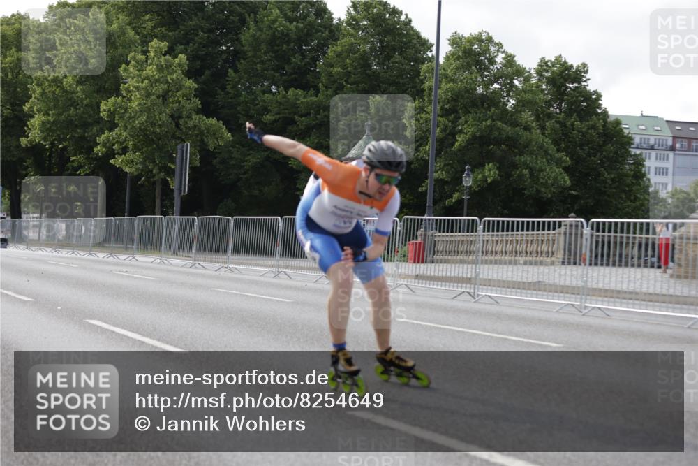 29.06.2025 - hella hamburg halbmarathon Jannik Wohlers http://msf.ph/oto/8254649 29.06.2025 08:48:44 Lombardsbrücke  meine-sportfotos.de
