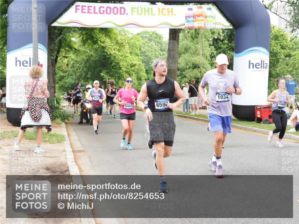29.06.2025 - hella hamburg halbmarathon MichiJ http://msf.ph/oto/8254653 29.06.2025 10:52:29 Zwischen KM18-KM19 1034, 1062, 3112, 5464, 6590, 7760, 8171, 8219, 8405, 9994, 11027, 14022, 16355, 16847, 16911 meine-sportfotos.de