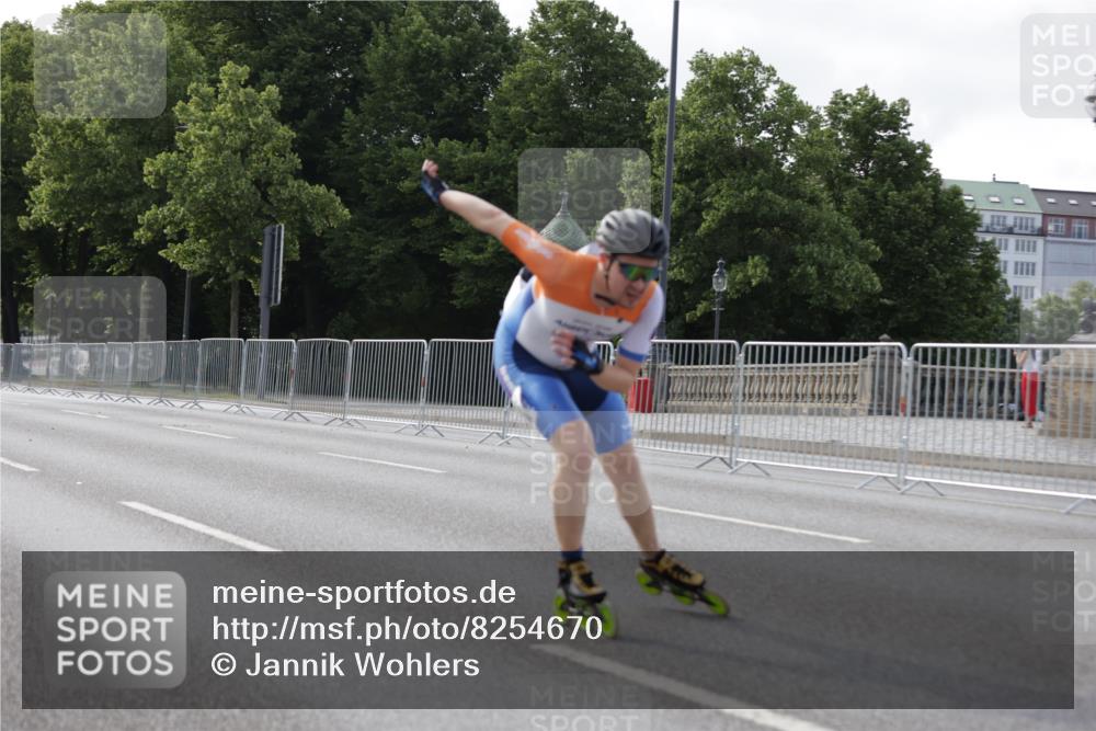 29.06.2025 - hella hamburg halbmarathon Jannik Wohlers http://msf.ph/oto/8254670 29.06.2025 08:48:44 Lombardsbrücke  meine-sportfotos.de