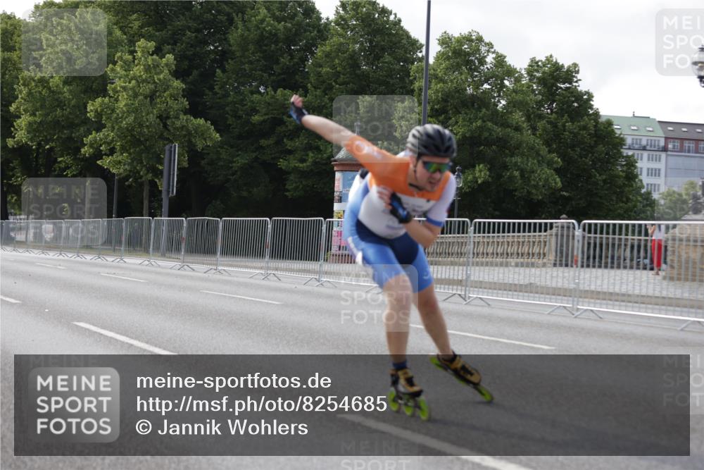 29.06.2025 - hella hamburg halbmarathon Jannik Wohlers http://msf.ph/oto/8254685 29.06.2025 08:48:44 Lombardsbrücke  meine-sportfotos.de
