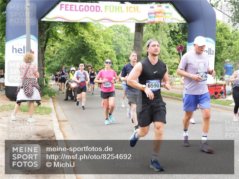 29.06.2025 - hella hamburg halbmarathon MichiJ http://msf.ph/oto/8254692 29.06.2025 10:52:29 Zwischen KM18-KM19 1034, 1062, 3112, 5464, 6590, 7760, 8171, 8219, 8405, 9994, 11027, 14022, 16355, 16847, 16911 meine-sportfotos.de