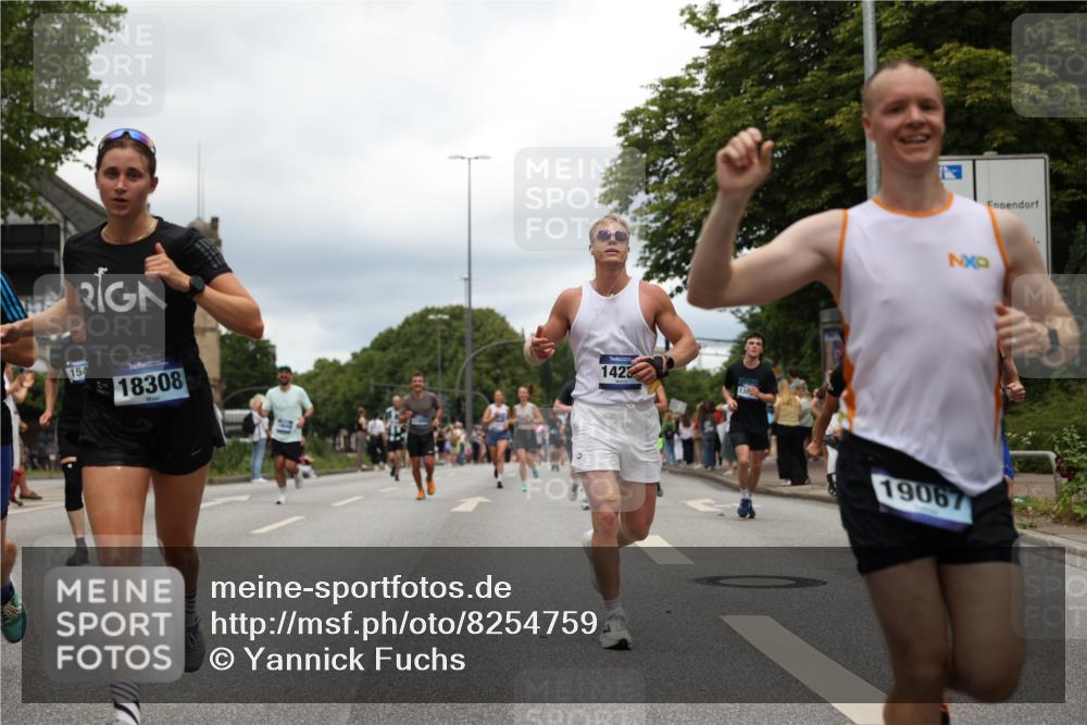 29.06.2025 - hella hamburg halbmarathon Yannick Fuchs http://msf.ph/oto/8254759 29.06.2025 10:48:09 20KM 1422, 1442, 1549, 1815, 1870, 2432, 3103, 3310, 3898, 4299, 5259, 6260, 6294, 6356, 6374, 6994, 7129, 7395, 7478, 7973, 8223, 8285, 8394, 8798, 9032, 9380, 9791, 9922, 10040, 11009, 11430, 11789, 12213, 12321, 12362, 12607, 13147, 13794, 13803, 13869, 14026, 14239, 14702, 14818, 15113, 15146, 15156, 15169, 16092, 16574, 16623, 16750, 16780, 17482, 17740, 17765, 18308, 18450, 18514, 18612, 18759, 19067, 19177 meine-sportfotos.de