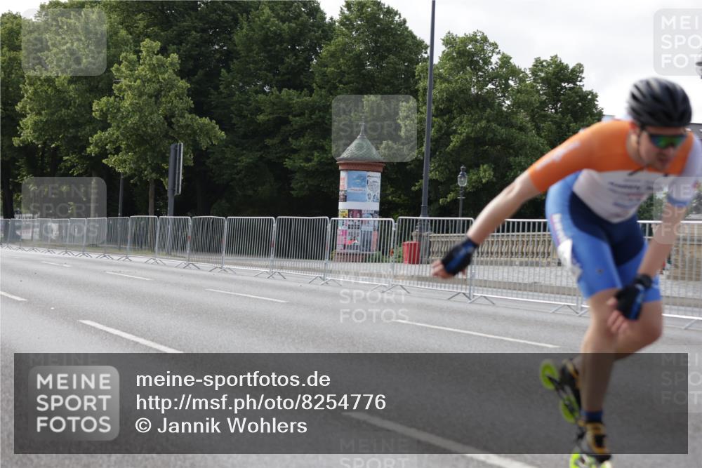 29.06.2025 - hella hamburg halbmarathon Jannik Wohlers http://msf.ph/oto/8254776 29.06.2025 08:48:44 Lombardsbrücke  meine-sportfotos.de