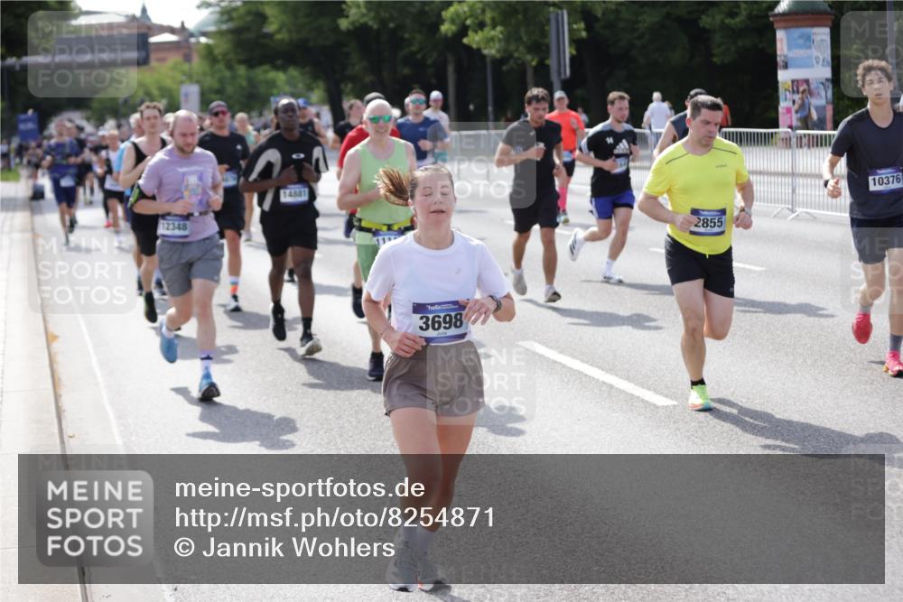 29.06.2025 - hella hamburg halbmarathon Jannik Wohlers http://msf.ph/oto/8254871 29.06.2025 09:56:59 Lombardsbrücke 1030, 1086, 1193, 1327, 1442, 2119, 2252, 2444, 2595, 2814, 2855, 3048, 3096, 3103, 3698, 4299, 4558, 4986, 5013, 5018, 5021, 5024, 5633, 6125, 6720, 6762, 6795, 6942, 7221, 7259, 7397, 7742, 8447, 9316, 10191, 10192, 10215, 10368, 10376, 10549, 10667, 11143, 11339, 11430, 11579, 12235, 12348, 12421, 12440, 12489, 12580, 12607, 12840, 13761, 13794, 14122, 14192, 14737, 14881, 15480, 15484, 15720, 15897, 16043, 16094, 16800, 17129, 17130, 17179 meine-sportfotos.de